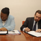 Pandor and Barañao singing the agreement